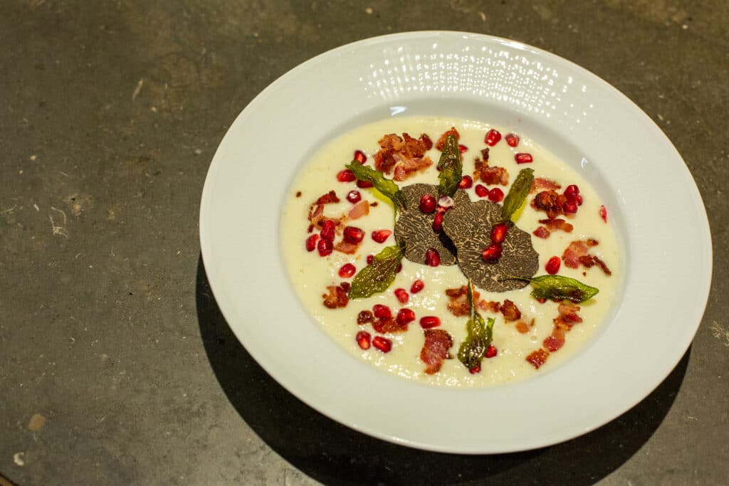 Blomkålsuppe med bacon og trøffel
