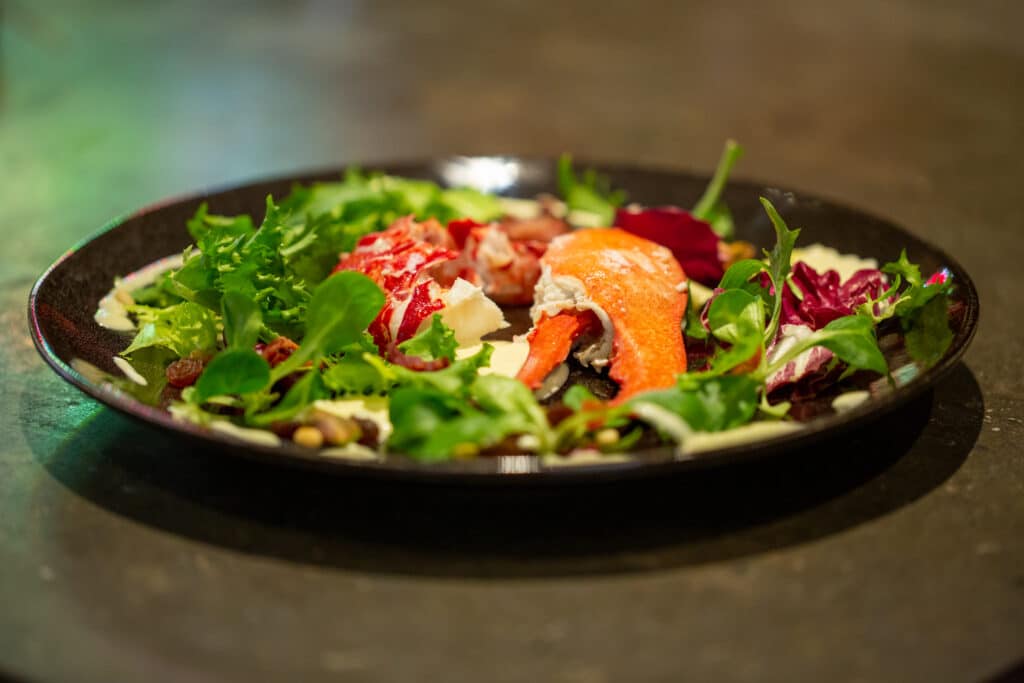 Hummersalat med parmesandressing